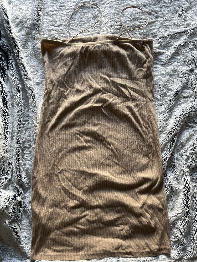 Vestido curto bege pull&bear