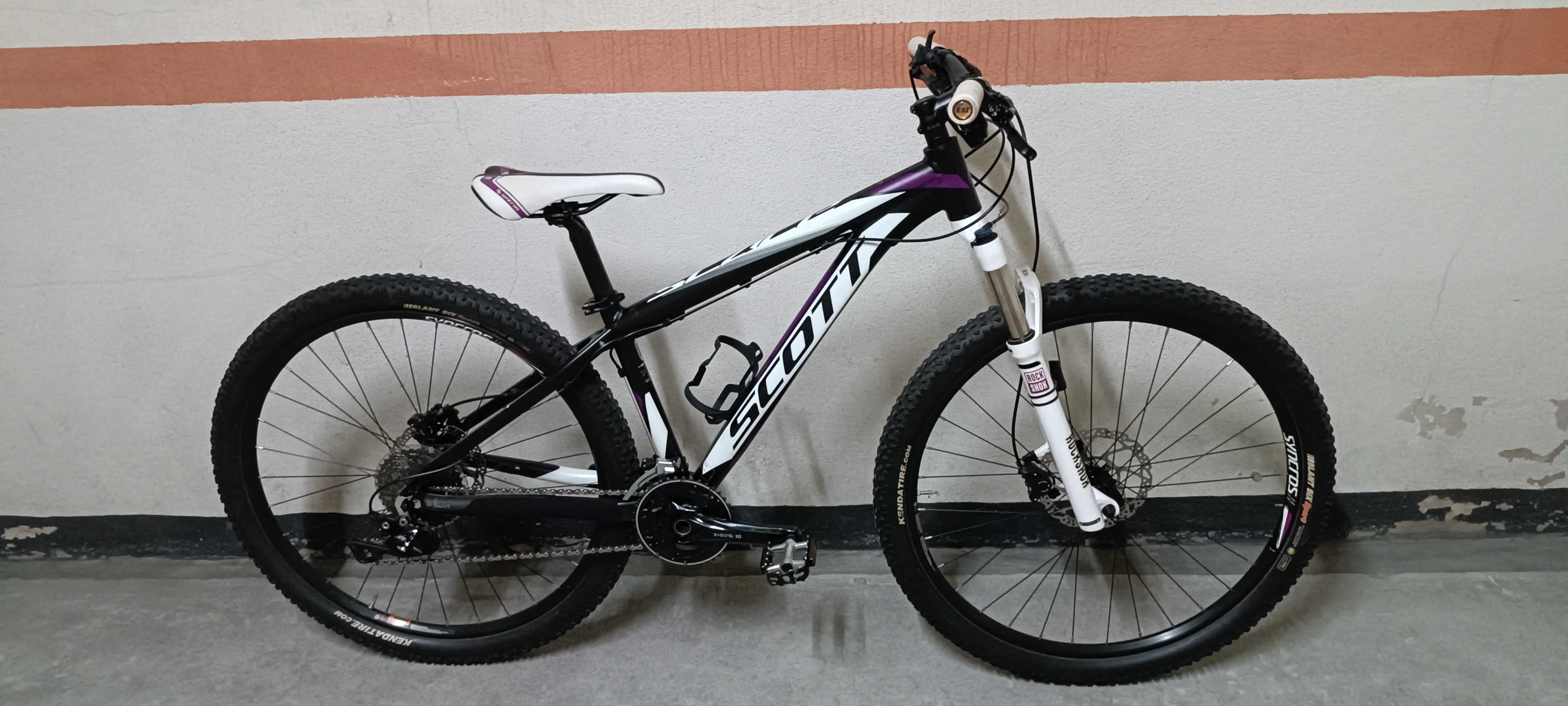 Bicicleta SCOTT SCALE 27,5 Tam. S, quase nova