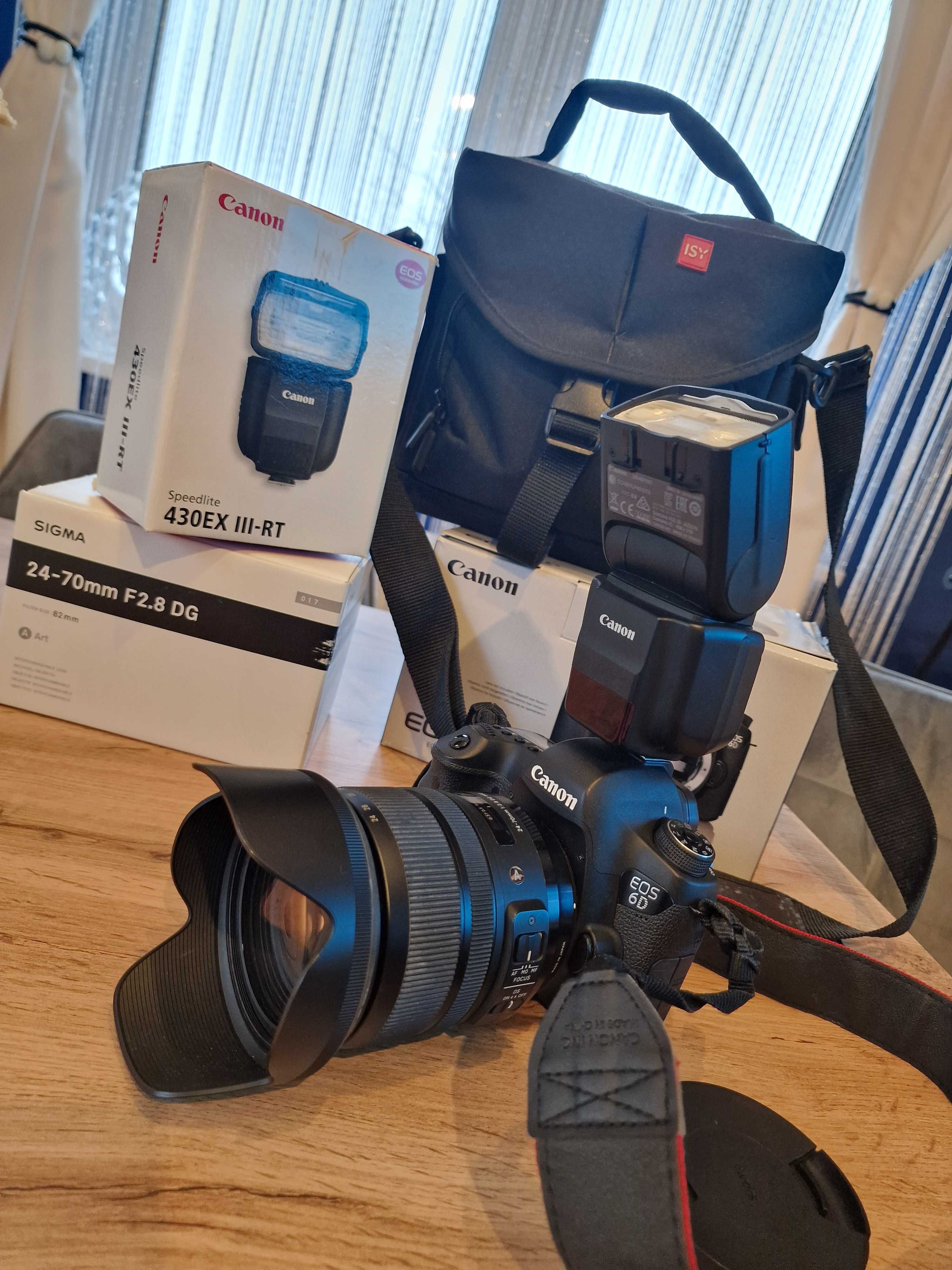 Canon EOS 6D z lampą i futerałem plus dwie baterie