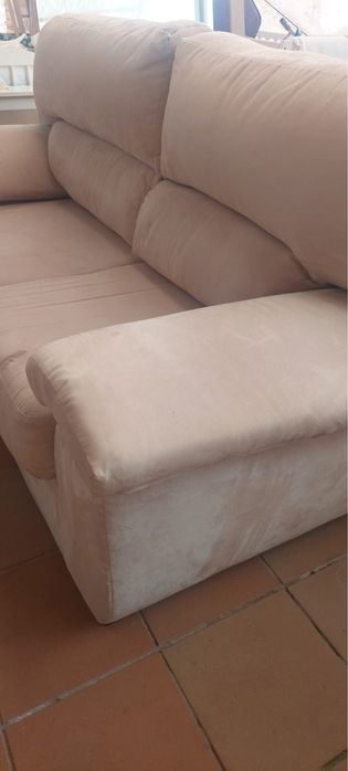 Sofa creme de 2 lugares