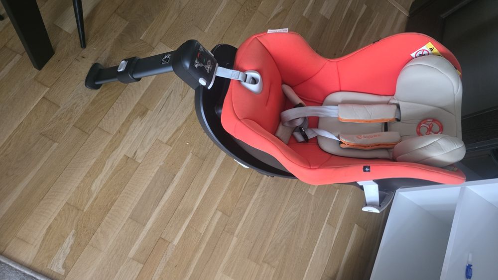 Fotelik samochodowy CYBEX SIRONA M2 I-Size dla dzieci 0-18kg