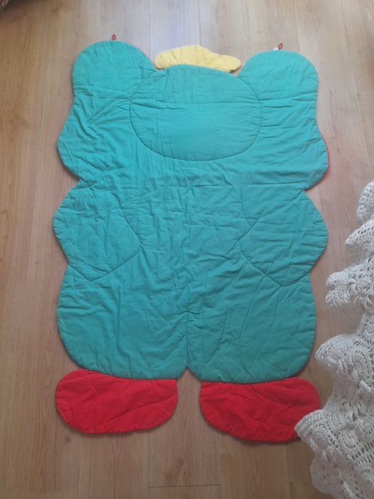 Mata do zabawy z akcesoriami Chicco