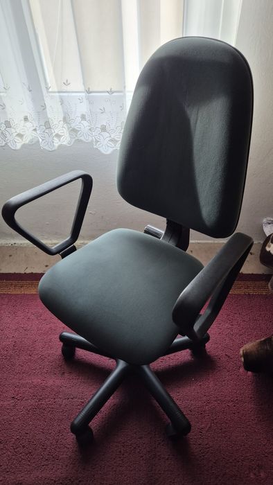 Fotel obrotowy biurkowy