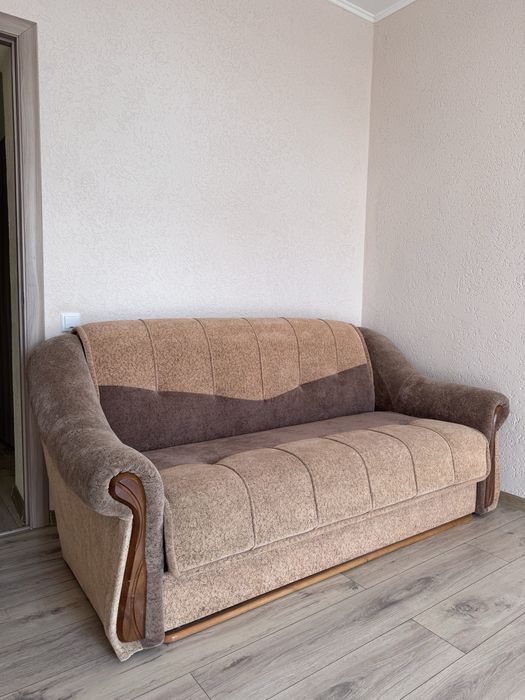 Продам диван, розкладний, стан ідеальний.