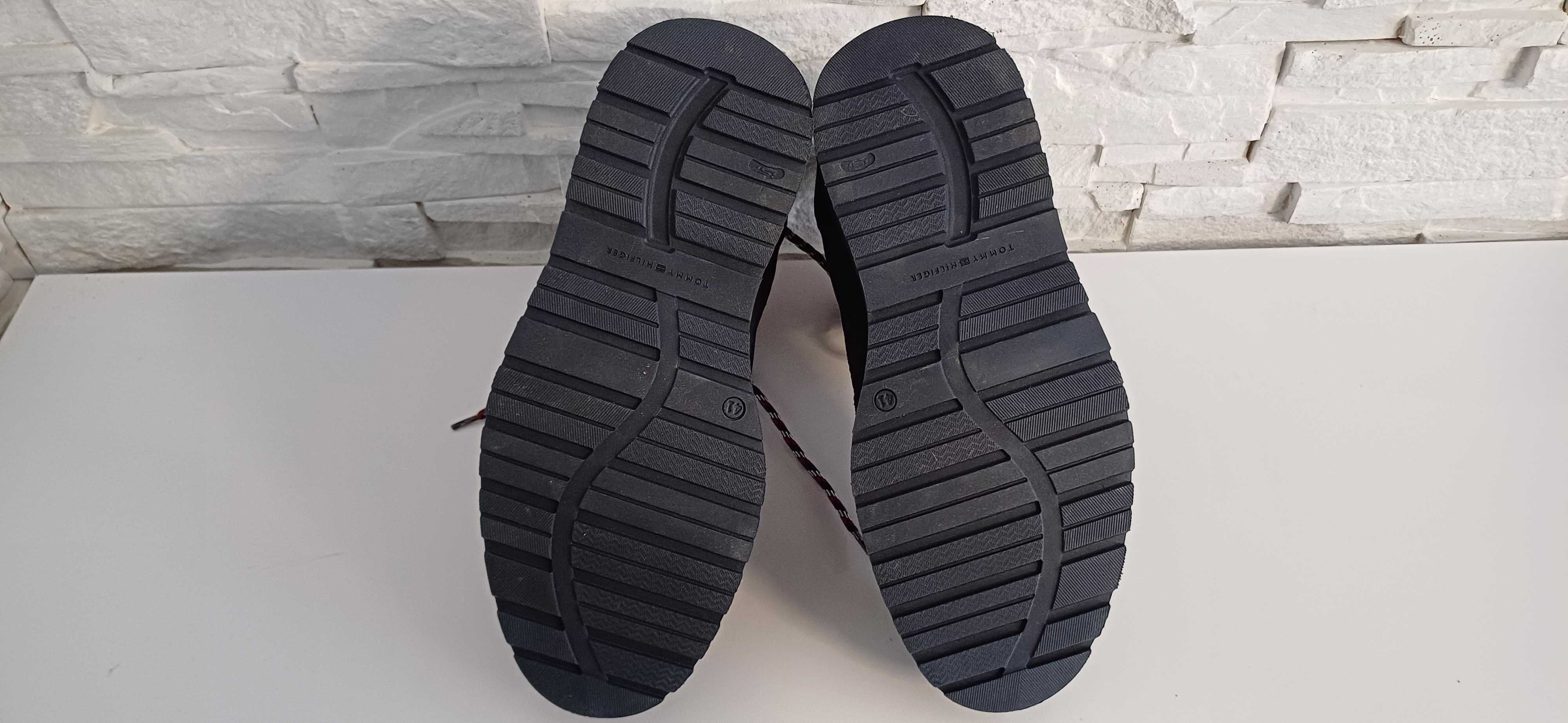 Trzewiki TOMMY HILFIGER roz.41 wkł.26 cm. ( nowe)