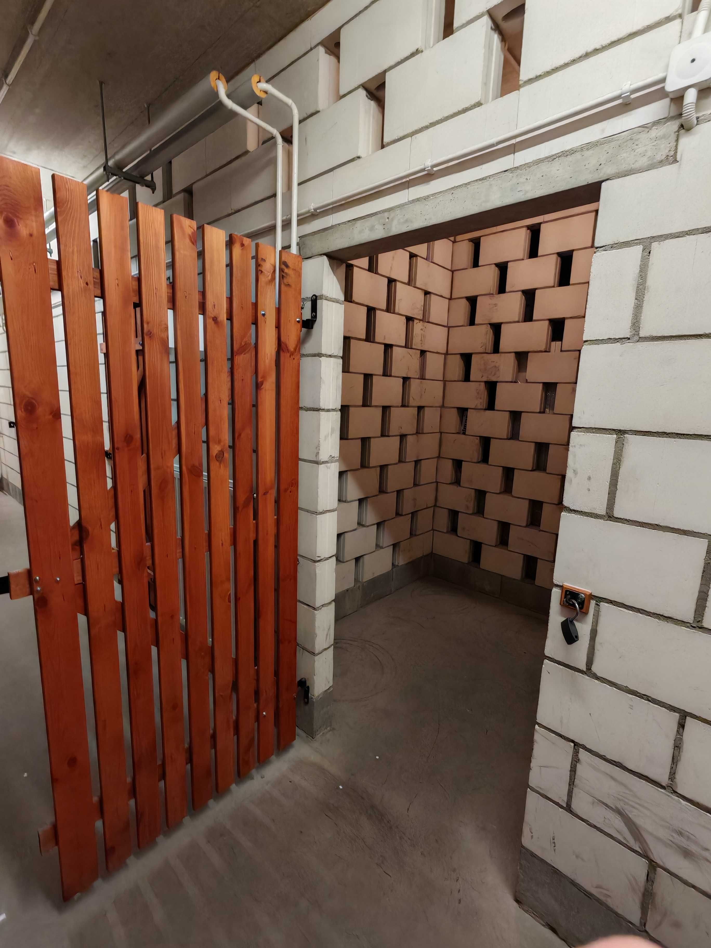 Komórka lokatorska Piwnica magazyn storage Giełdowa Rondo Daszyńskiego