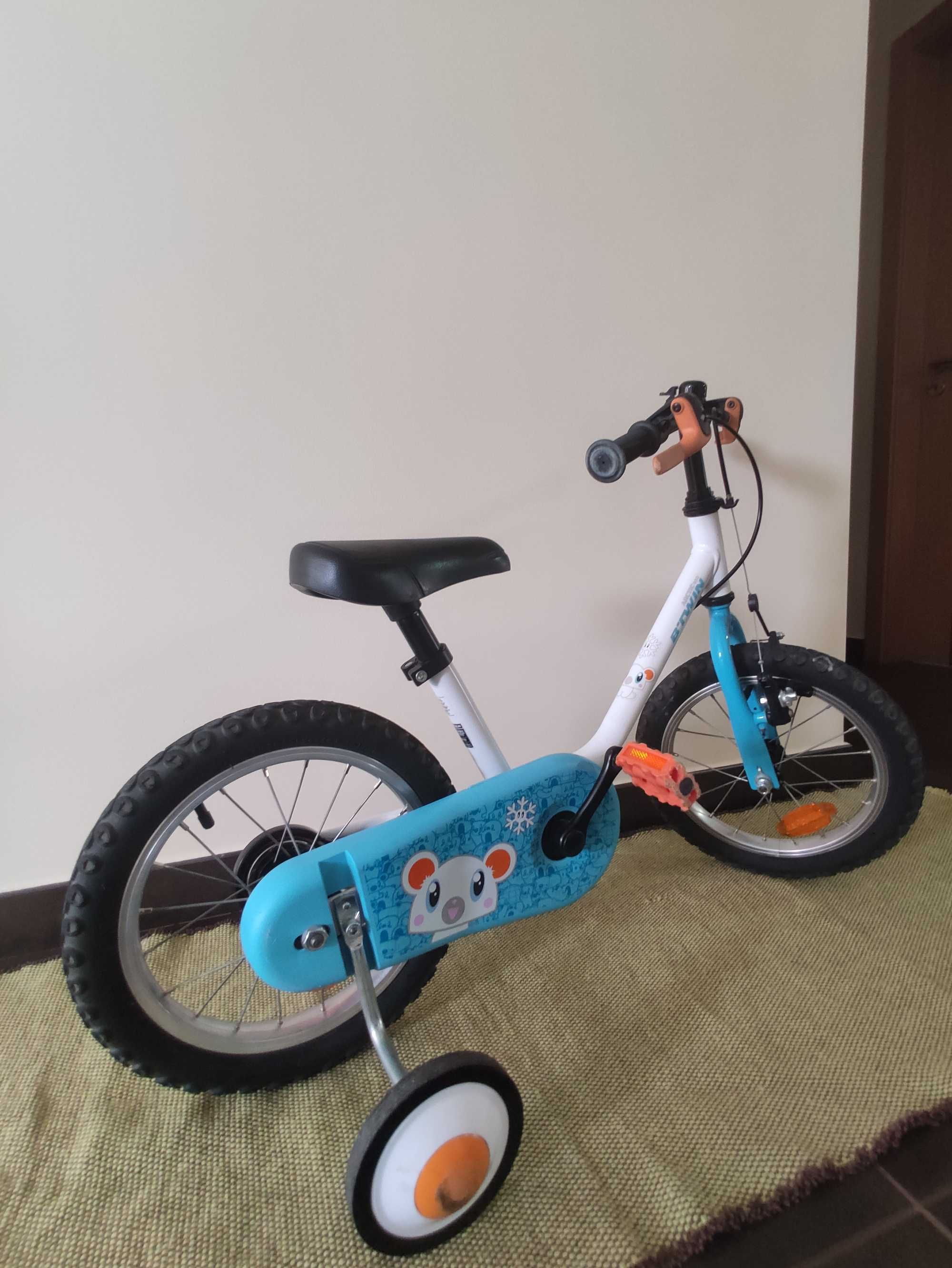 BICICLETA DE CRIANÇA 3-5 ANOS/ trotinete  / baloiço