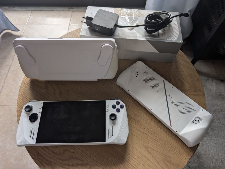 ROG Ally Z1 Extreme + acessórios