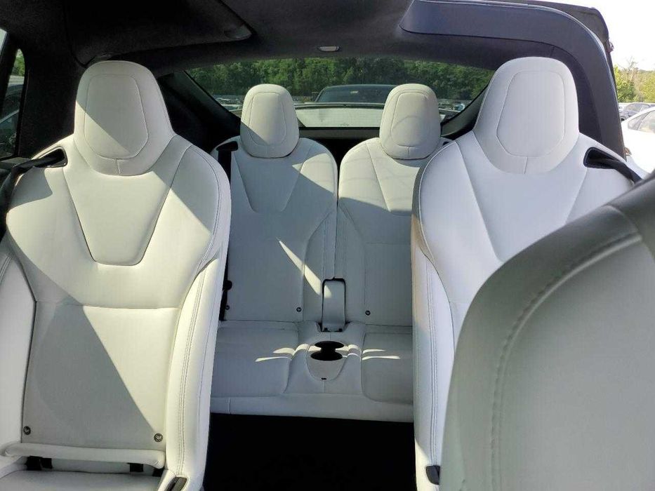 Продається в процесі доставки Tesla Model X 2019