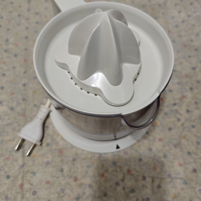 Espremedor da marca Braun