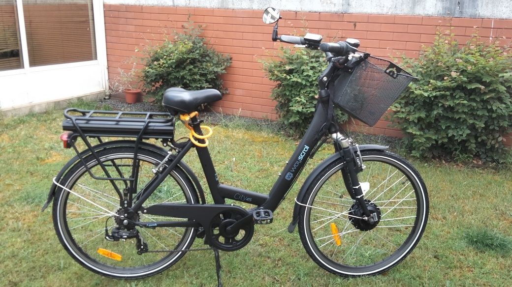 Bicicleta elétrica Wayscral com cesto - Impecável