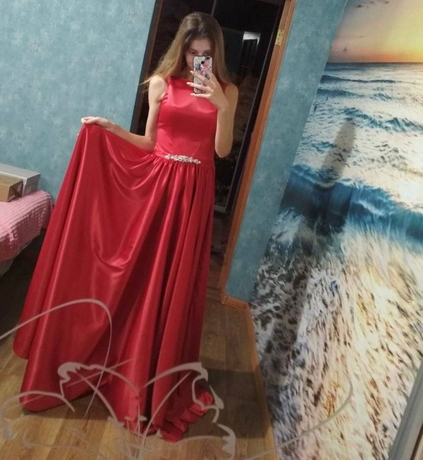 Сукня жіноча вечірня довга червона