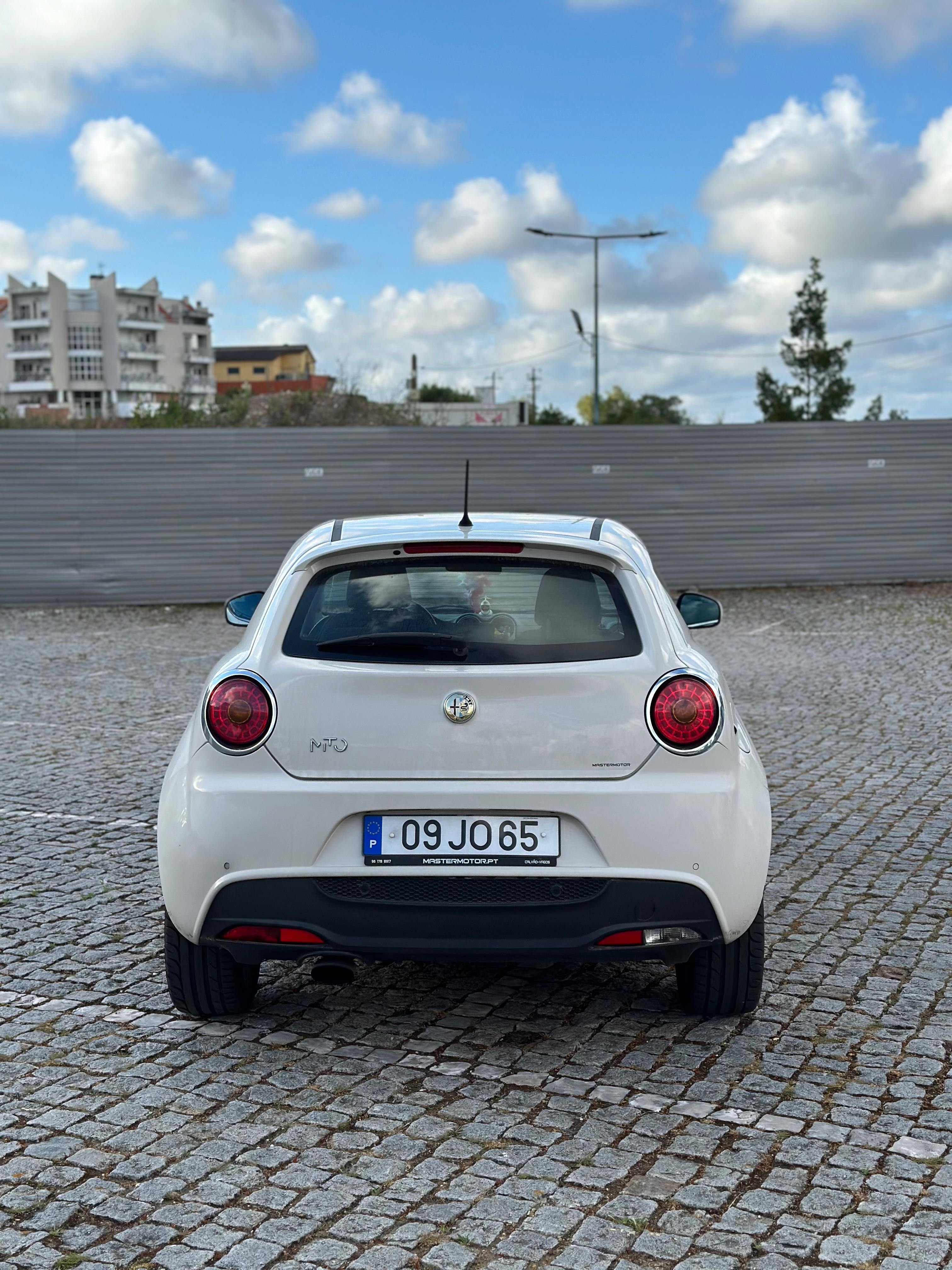 Alfa Romeo Mito branco