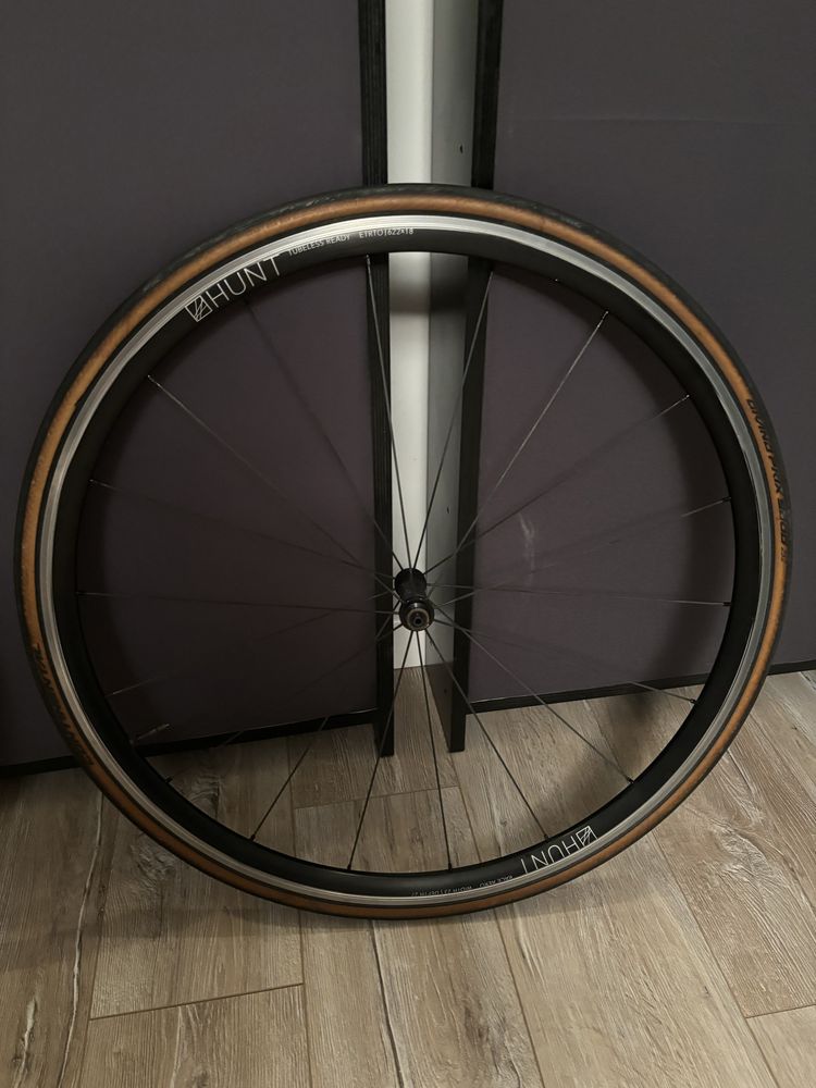 Koła szosowe hunt race aero tubeless campagnolo