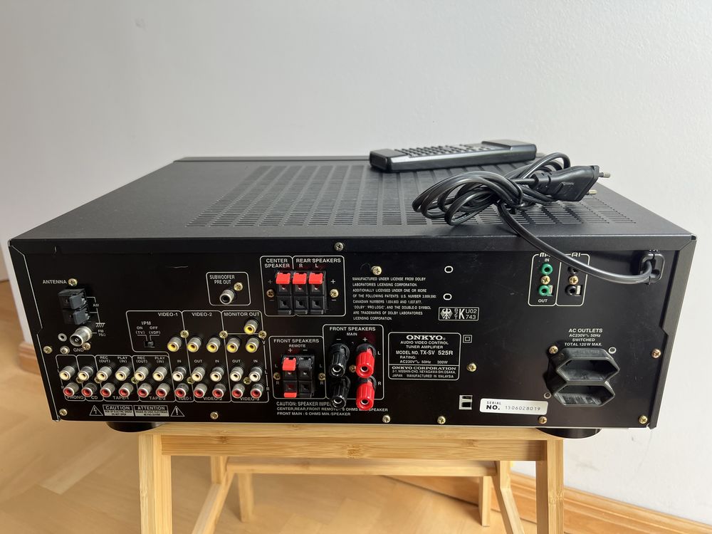 Amplituner kina domowego Onkyo TX-SV525R
