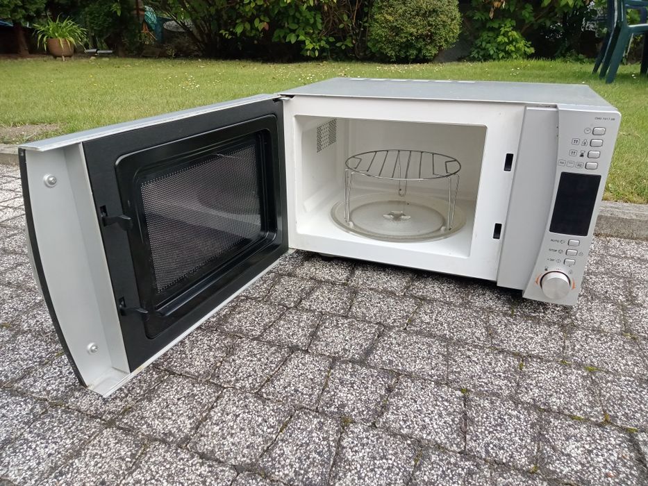 Sprzedam kuchenkę mikrofalową Candy