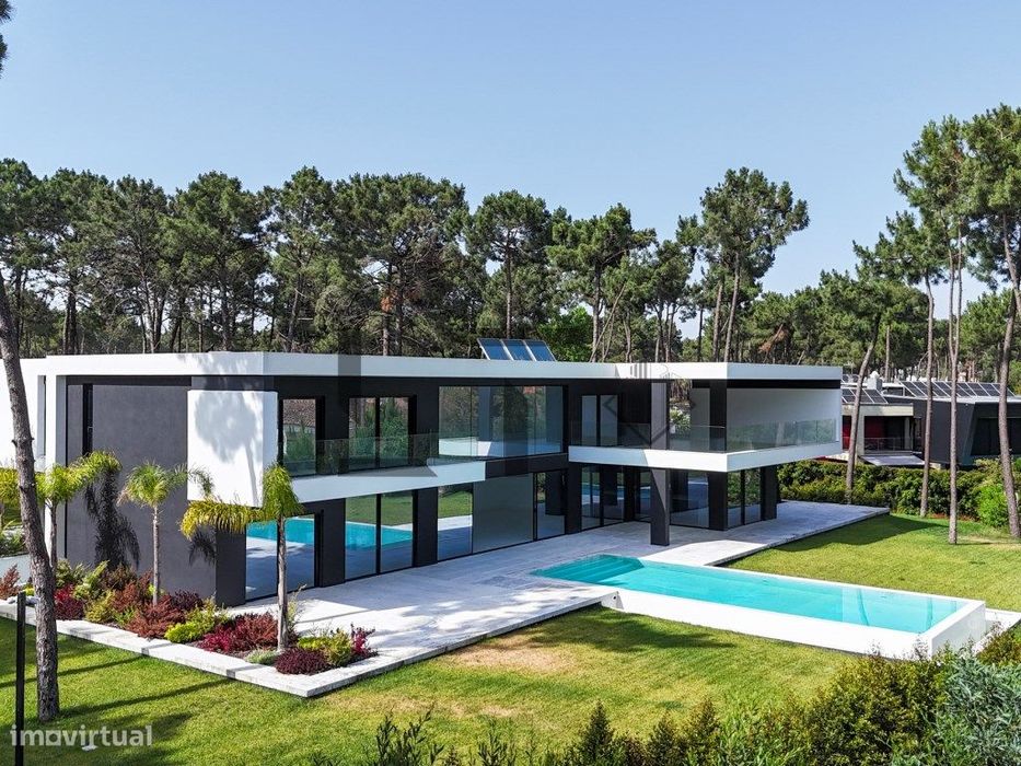 Moradia T6 de Luxo com Jardim e Piscina Privada, para Venda, na Her...