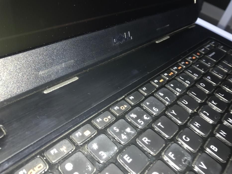 Laptop Dell Inspiron N5050