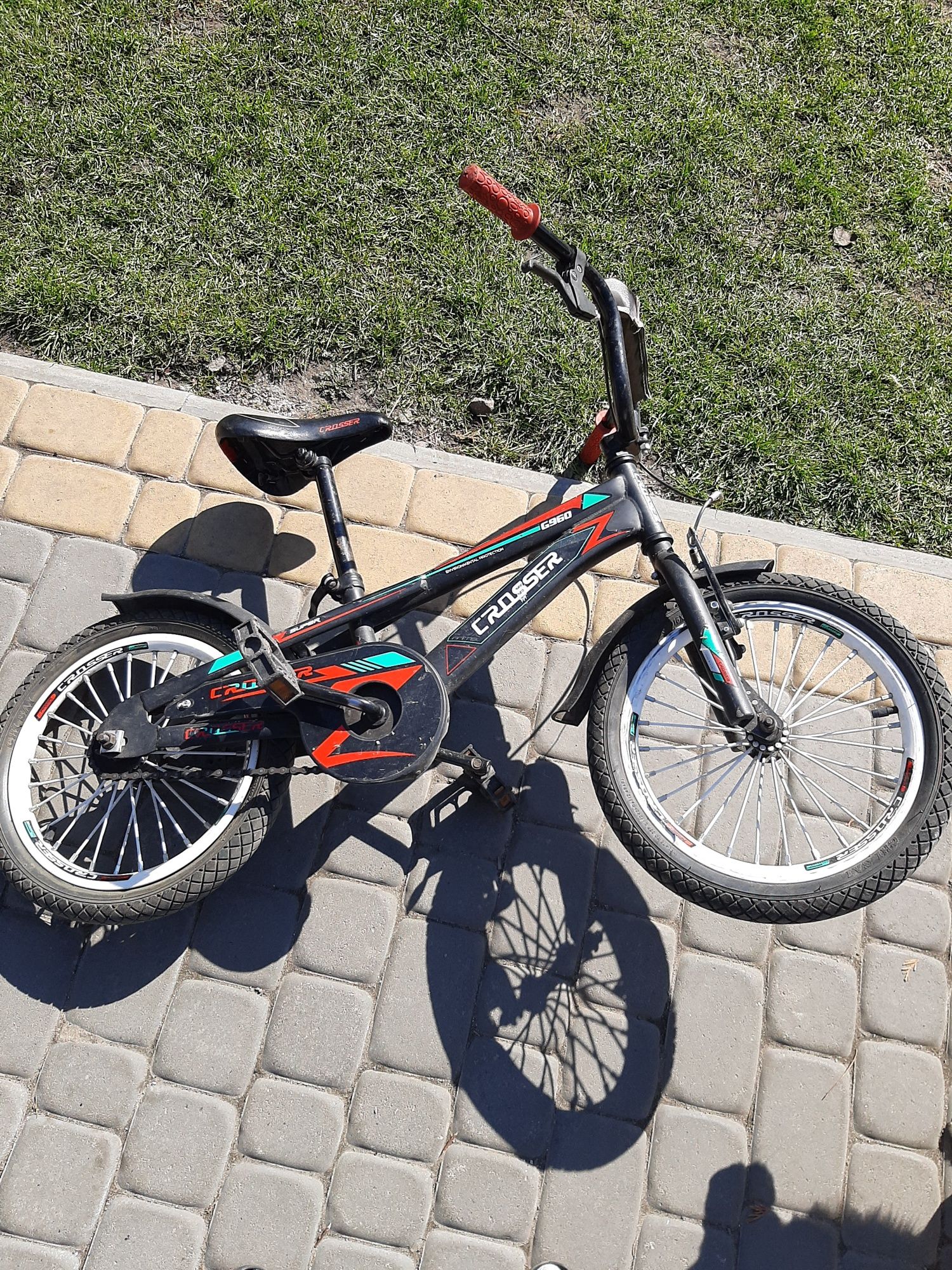 Велосипед детский колеса 16 гарний стан   повністю  справний 1500 грн