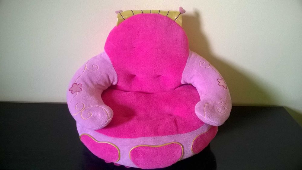 Pluszowy fotel, maskotka.