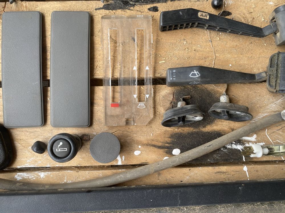 Peças Opel Corsa TR, faróis, quadrante, volante etc…|USADO