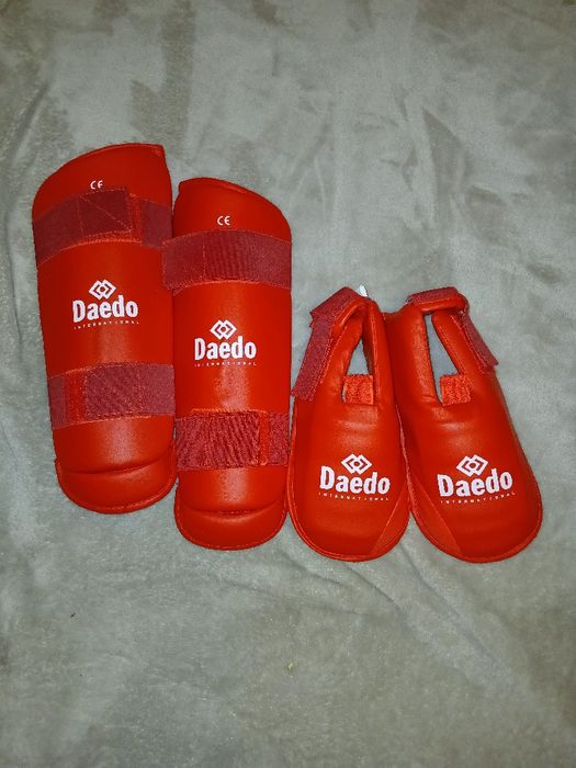 набір екіпірування Daedo для карате чи теквондо