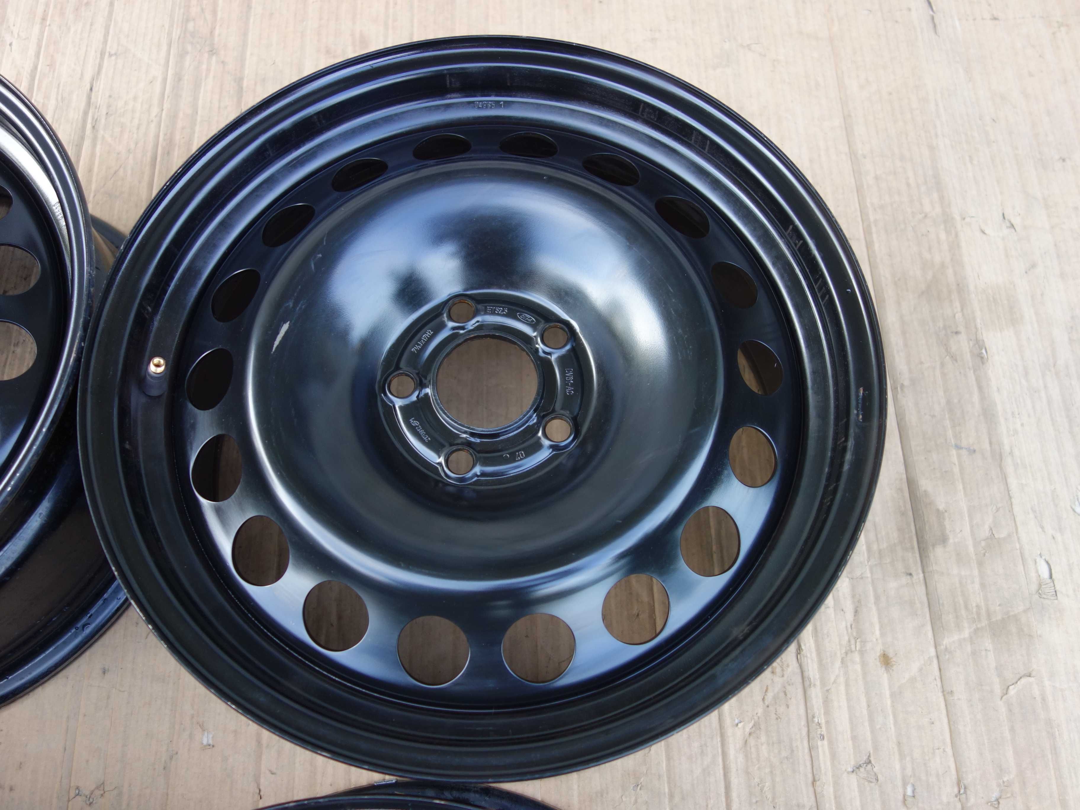Felgi Stalowe FORD KUGA ESCAPE S-MAX 17'' 5X108 Czujniki Ciśnienia