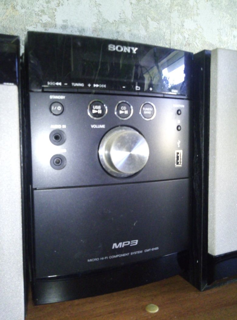 Мини музыкальный центр Sony с блютуз