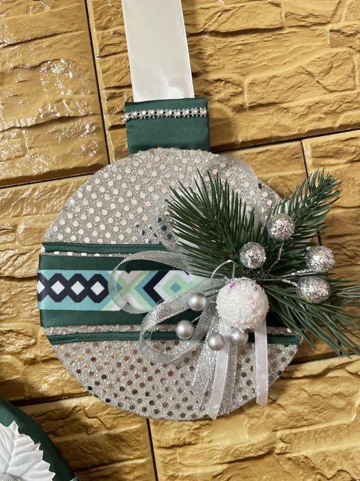 Новорічні прикраси