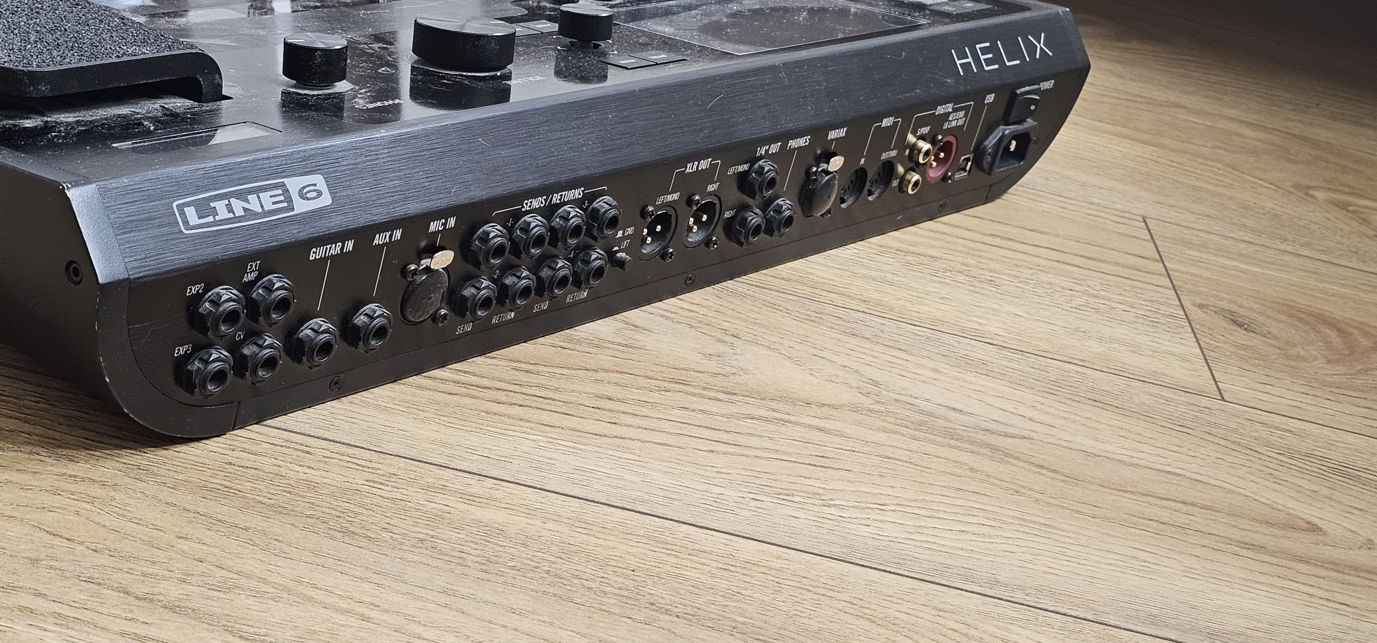 Line 6 Helix Floor
