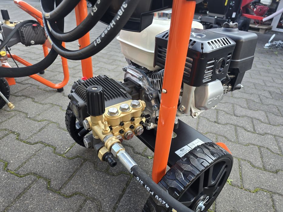 Profesjonalna myjaka silnik Hodna  220 bar spalinowa pompa korbowodowa