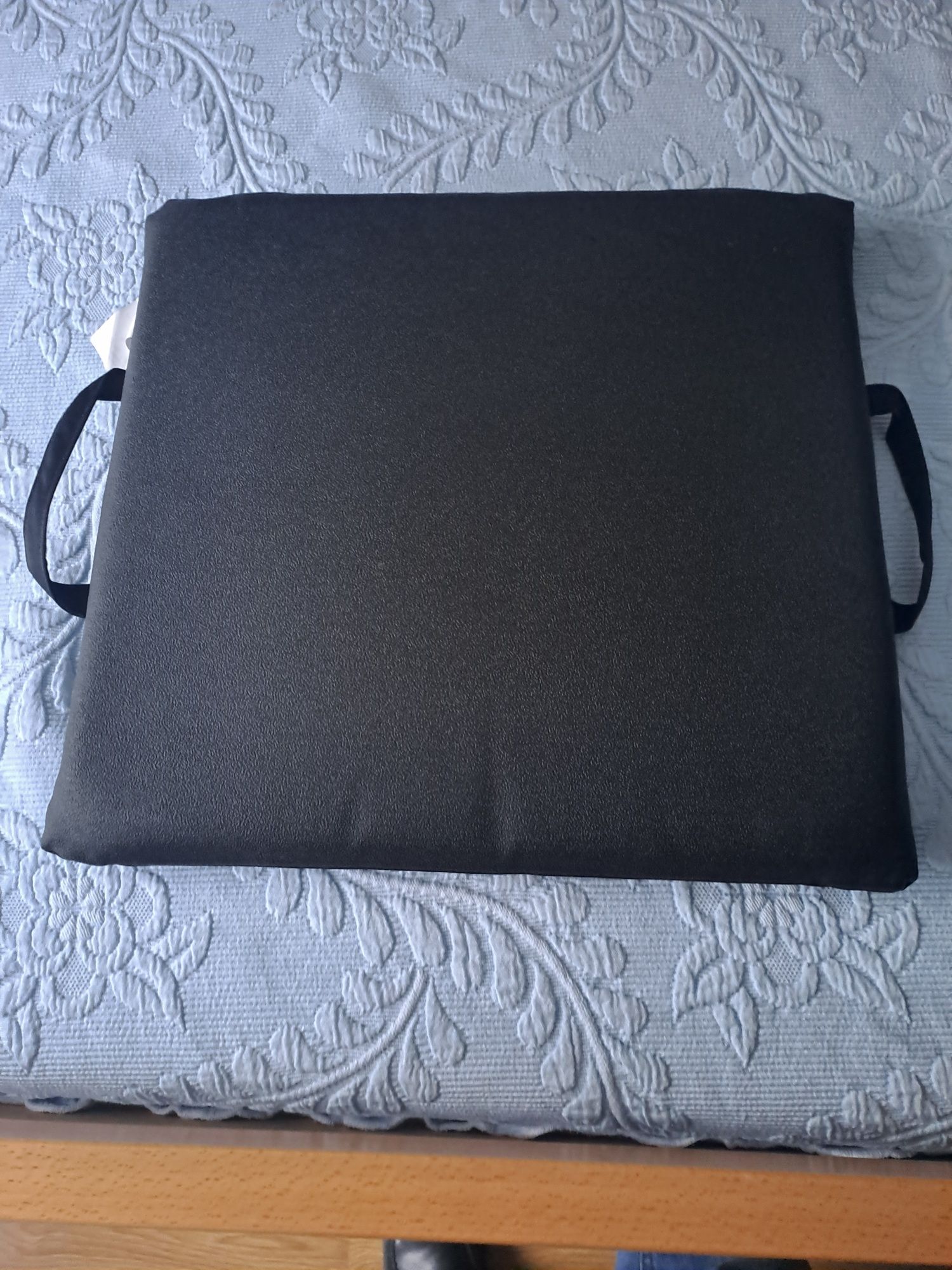Vendo Almofada com pouco tempo de uso.