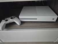 Xbox One S 1tb Kinect pad 4 gry, wsteczna kompatybilność z 360