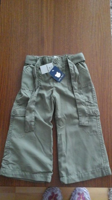NOWE Spodnie dziewczęce EARLY DAYS kolor khaki rozmiar 12-18 miesięcy