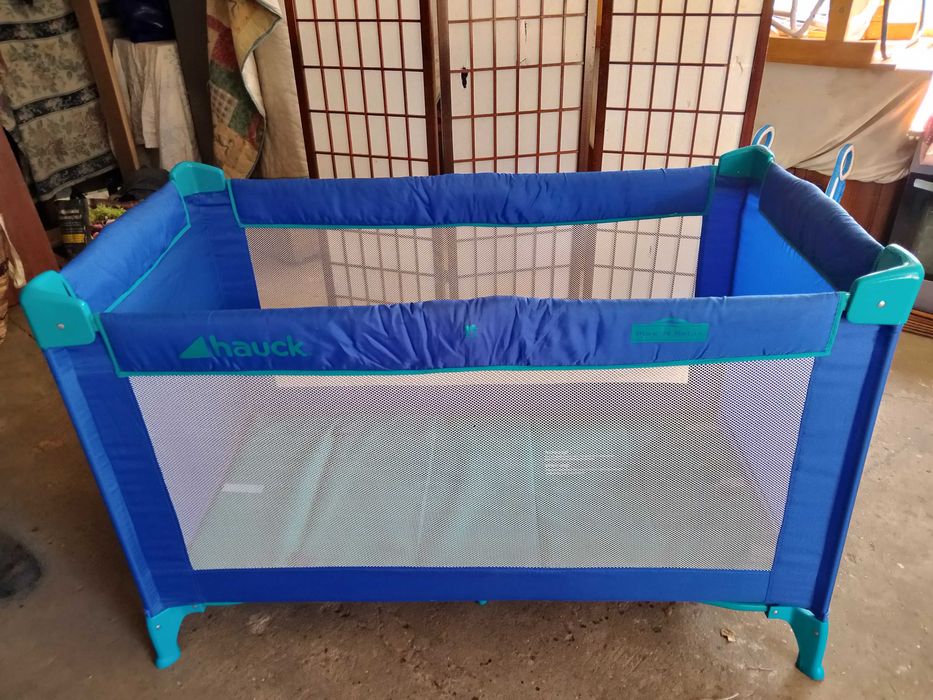 Łóżko turystyczne , składany