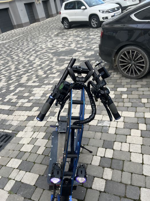 Електросамокат FLJ SK3-3 72V/7000 W/11″/Dual motor/45 Ah/100км/