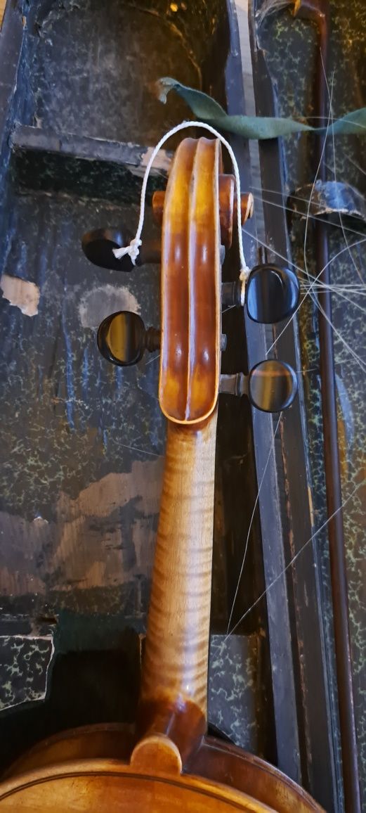 Skrzypce model Antonio Stradivarius