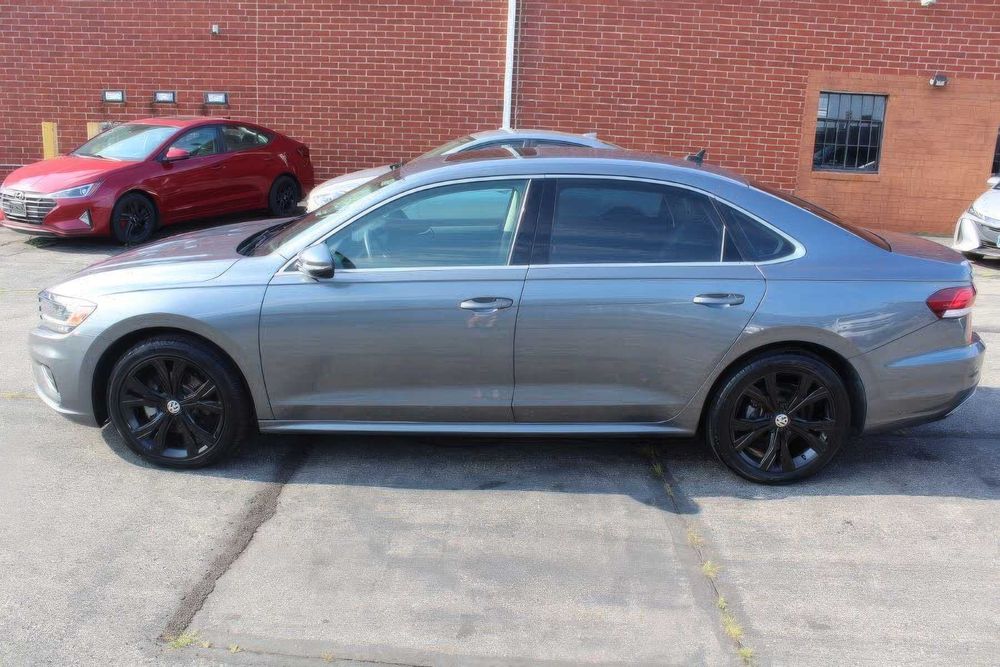 Volkswagen Passat SE      2021