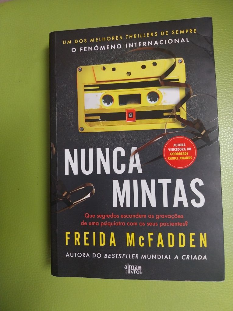 Livro " Nunca Mintas" de Freida Mcfadden