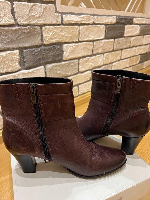 Жіночі ботильйони caprice