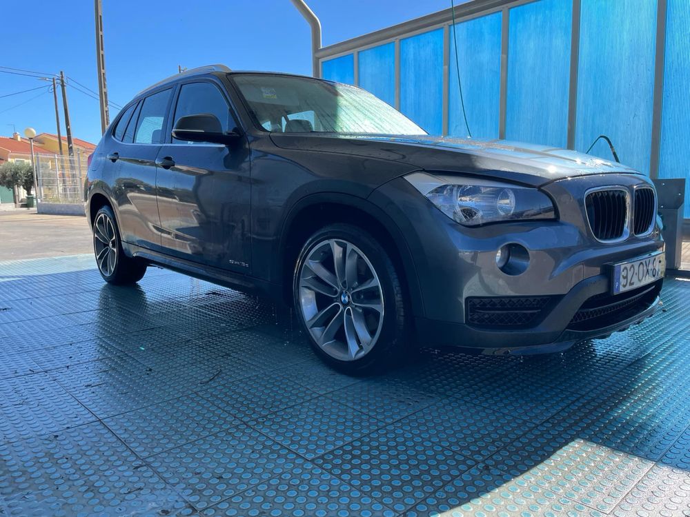 Bmw x1 cor :cinzento
