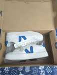 Buty Veja w rozmiarze 39