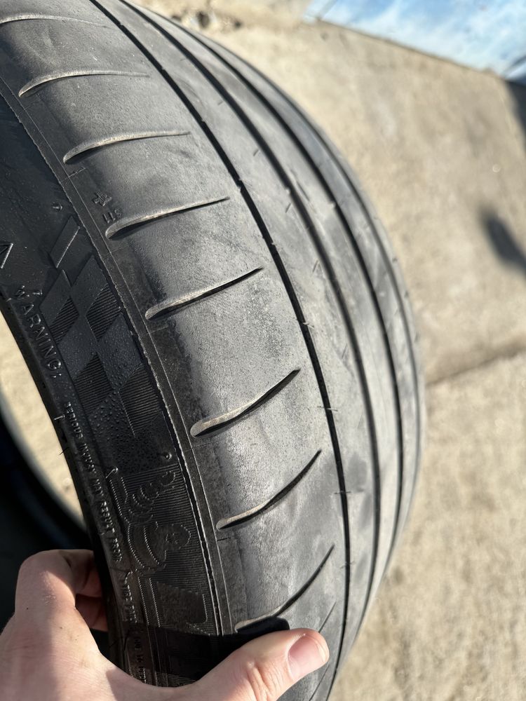 Продам резину Michelin pilot sport 325 30 r21