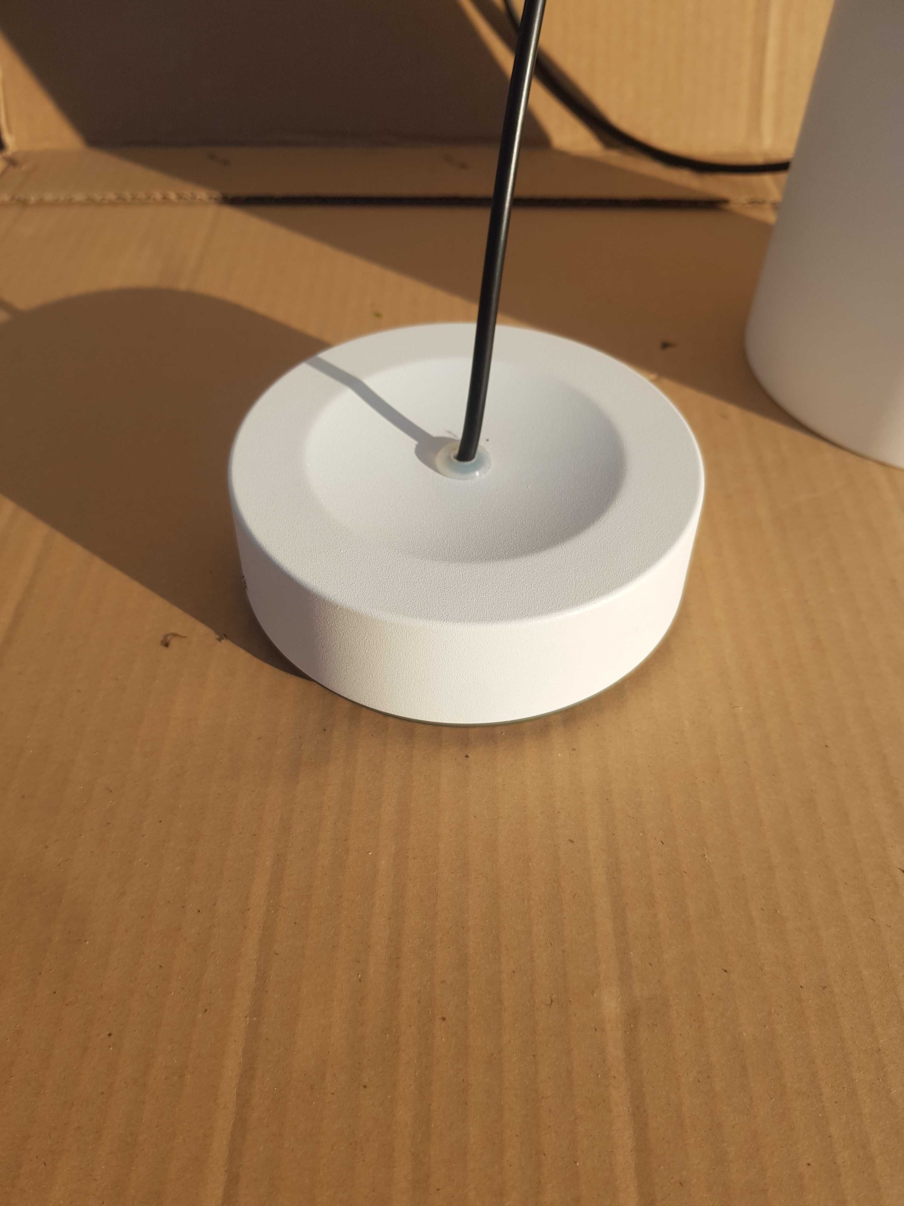 Lampa wisząca TUBA biała pojedyńcza LIRIO PHILIPS nad stół blat