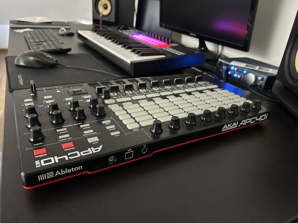 Akai APC40 MKII kontroler MIDI