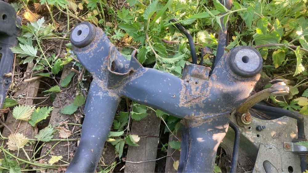 Підрамник задній балка Audi A6 quattro A6 C5 8E0505323D