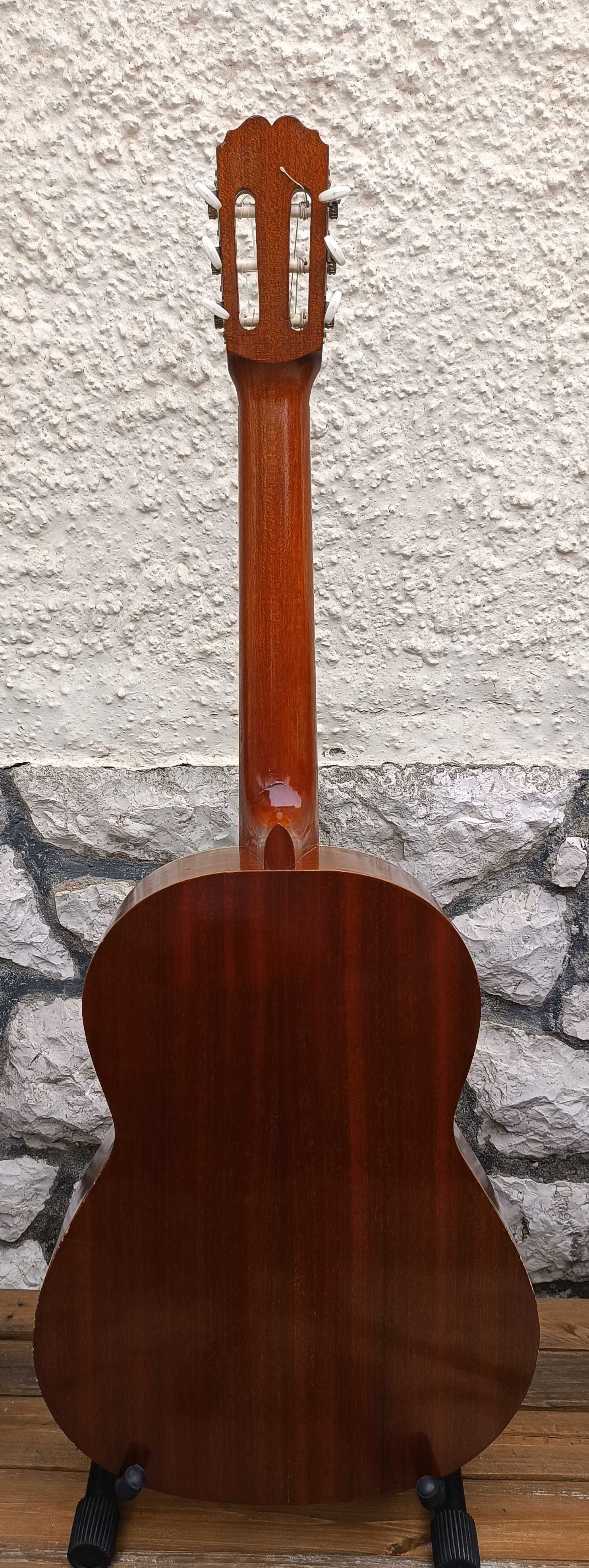 Guitarra Clássica ADMIRA - BM - com 51 anos