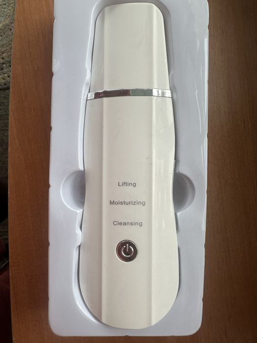 Скрабер для чищення обличчя