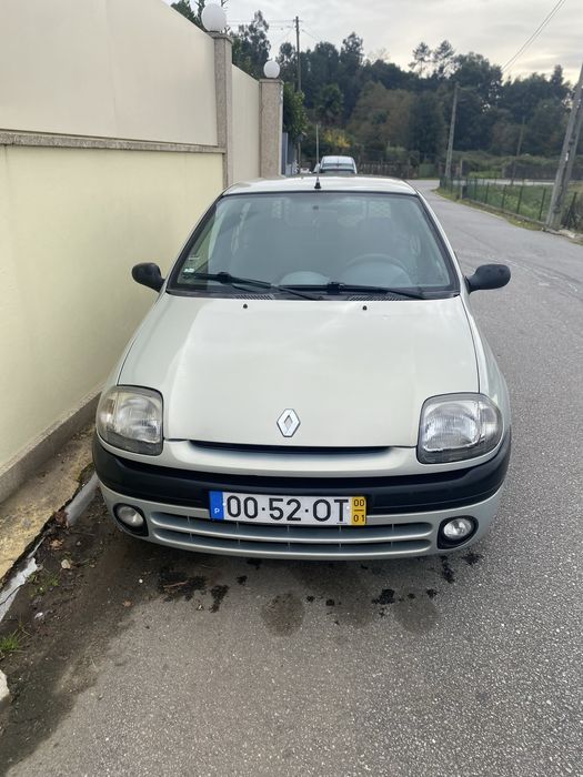 Vendo renault clio