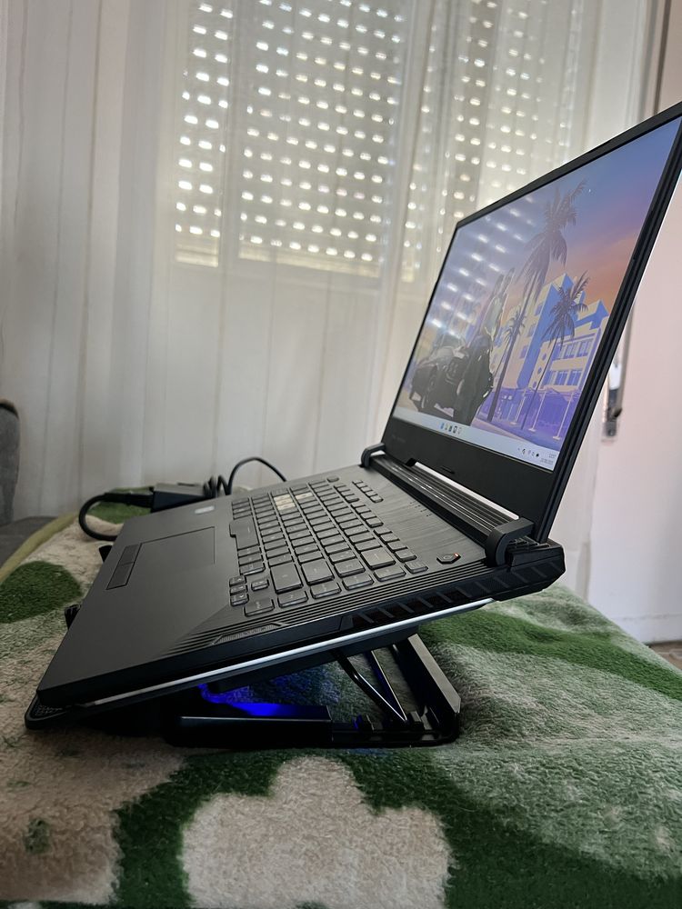 Portátil Asus strix scar III  como novo